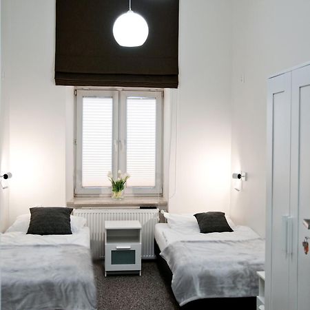 Rodmos Hostel ลูบลิน ภายนอก รูปภาพ