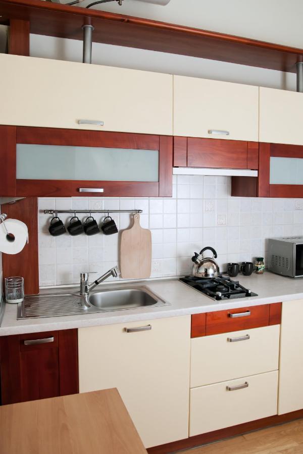 Rodmos Hostel ลูบลิน ภายนอก รูปภาพ