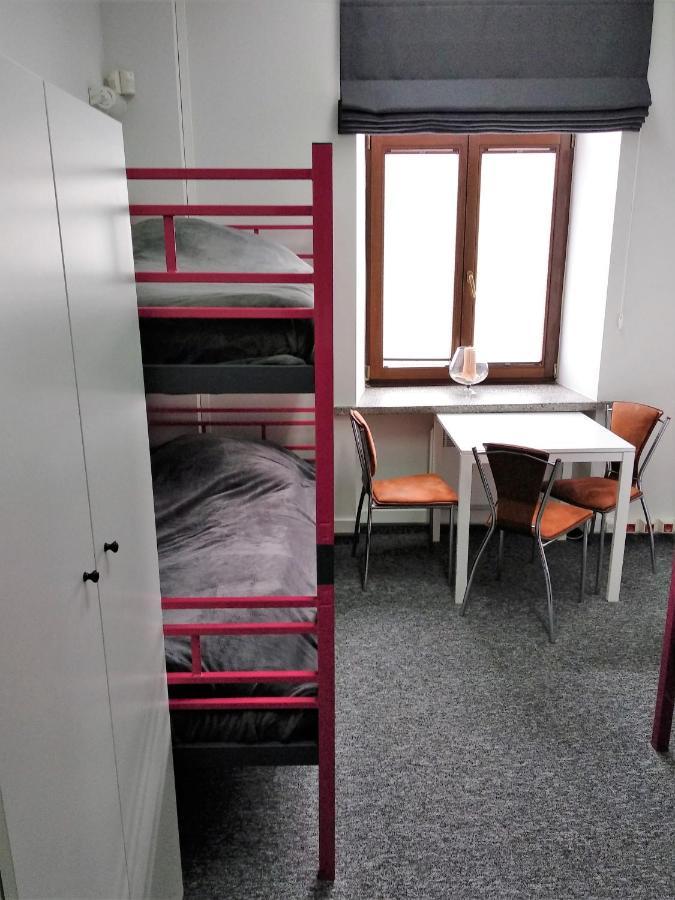 Rodmos Hostel ลูบลิน ภายนอก รูปภาพ