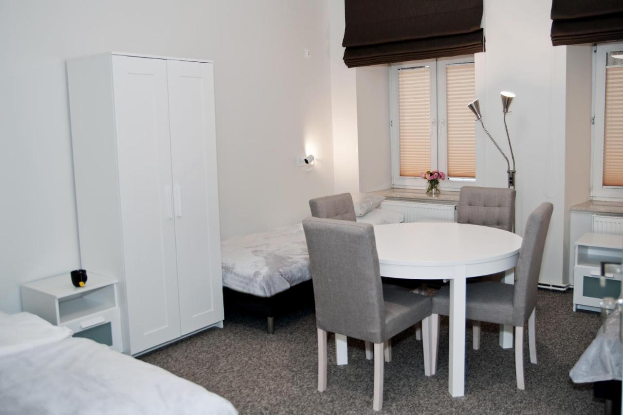 Rodmos Hostel ลูบลิน ภายนอก รูปภาพ