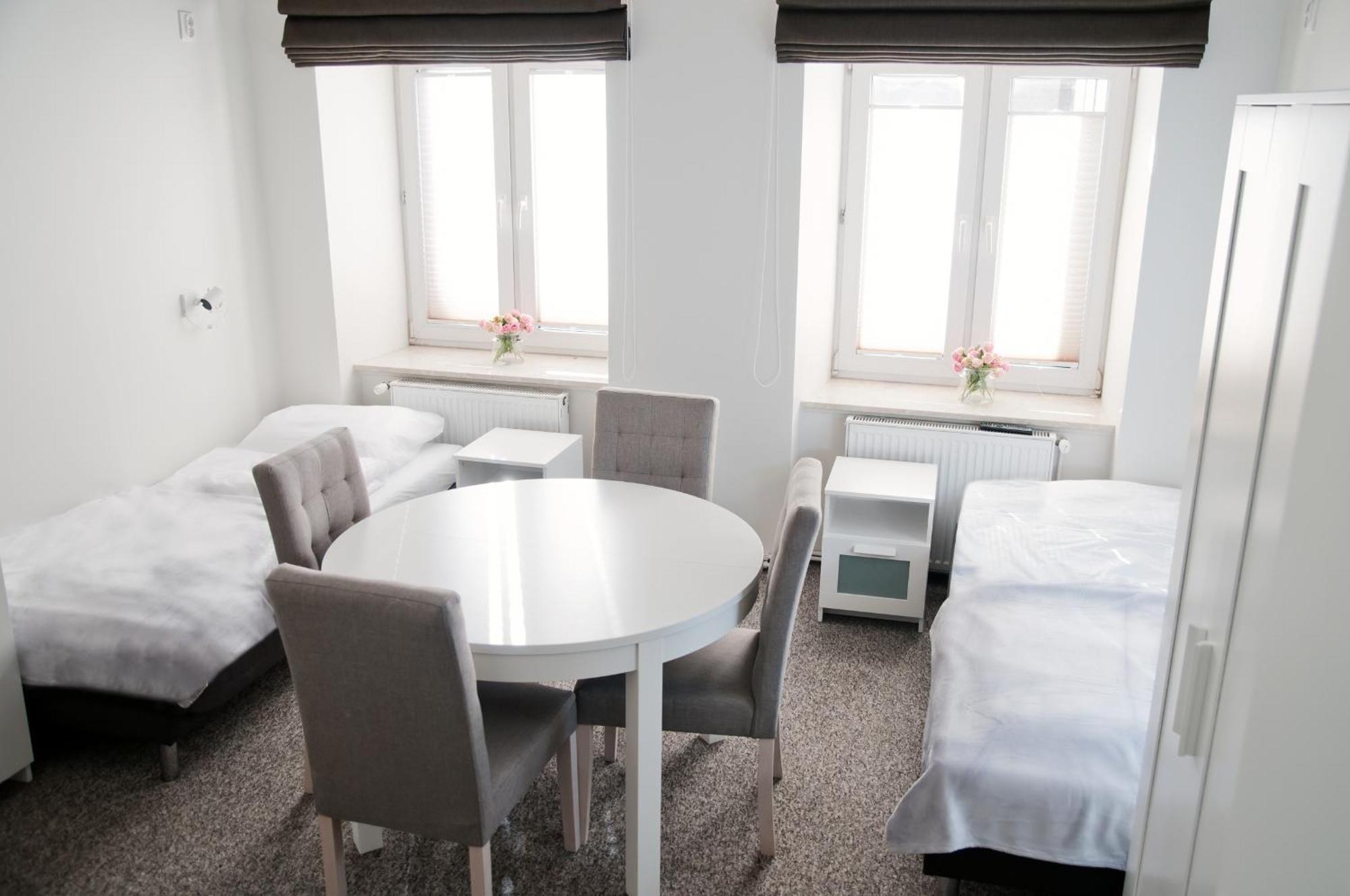 Rodmos Hostel ลูบลิน ภายนอก รูปภาพ