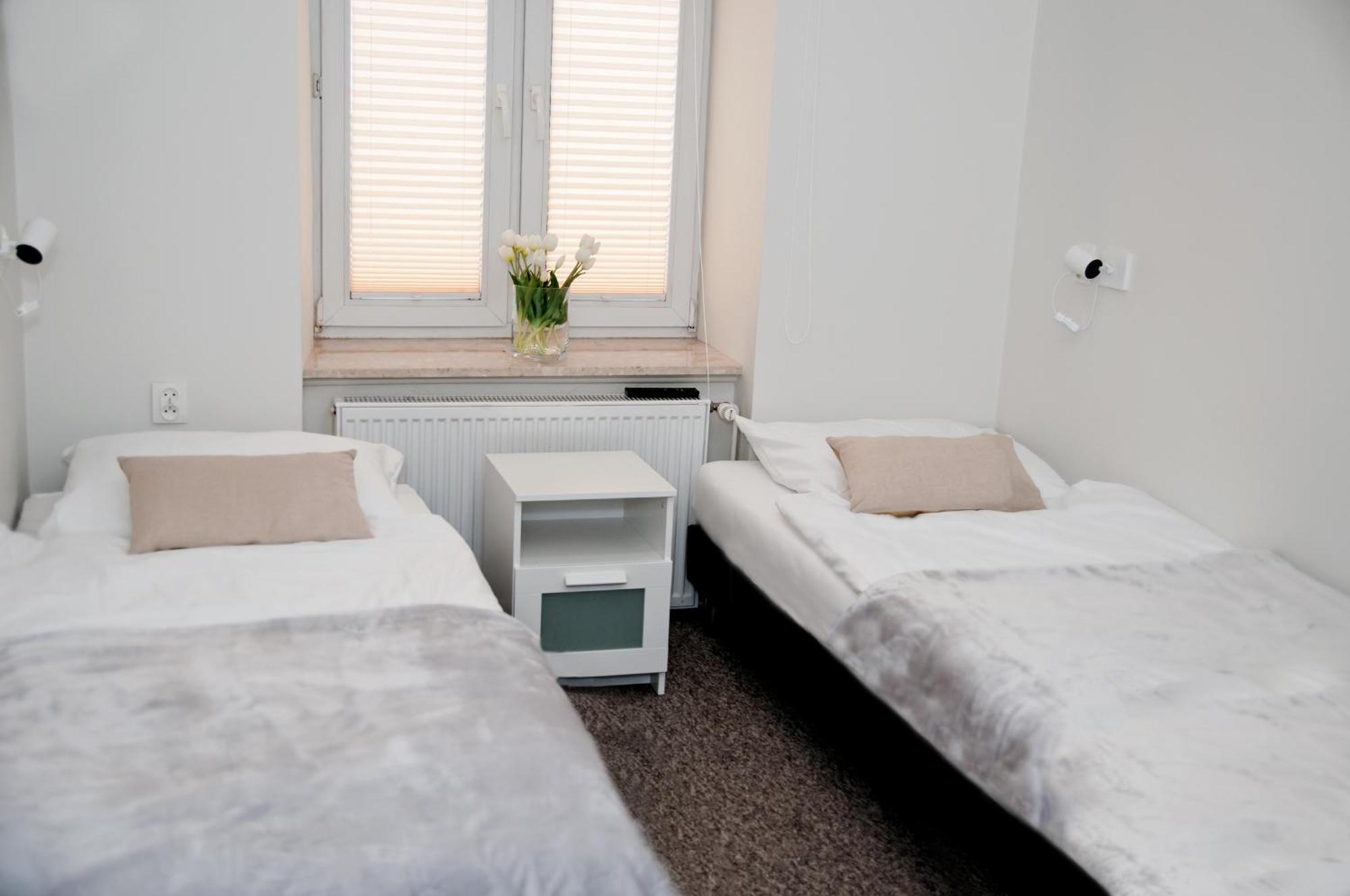 Rodmos Hostel ลูบลิน ภายนอก รูปภาพ
